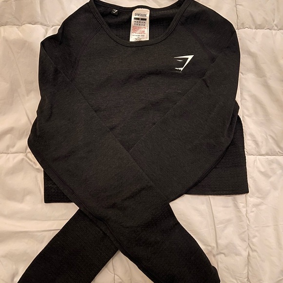 GYMSHARK EVERYDAY SEAMLESS LONG SLEEVE CROP TOP - Picture 1 of 1